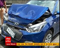 વલસાડના પારડી હાઇવે પર નવ કાર એક સાથે ટકરાઈ, પુલ પર ટ્રાફિકજામના દ્રશ્યો