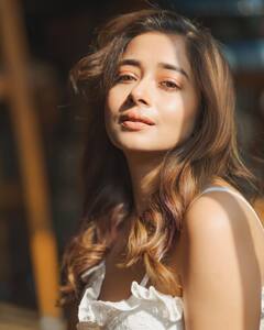 Teena Datta: छोट्या पडद्यावरील प्रसिद्ध अभिनेत्री टीना दत्ताचा क्लासी अंदाज!