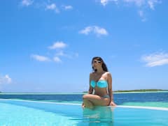 Sophie Choudry Photos: టాలీవుడ్ ఐటెం బ్యూటీ బికినీ షో