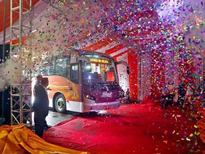 ST's first electric bus, Shivai will run from June 1 लालपरी आता नव्या रूपात; एसटीची पहिली इलेक्ट्रिक बस 'शिवाई' 1 जूनपासून धावणार