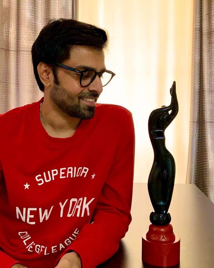 তাঁকে কেউ ভালবেসেছেন 'কোটা ফ্যাক্টরি'র জিতু ভাইয়া হিসেবে তো কেউ 'পঞ্চায়েত'-এর সচিবজী হিসেবে। তবে তার আগেও তিনি একাধিক সিরিজ এবং সিনেমায় কাজ করেছেন। তিনি জিতেন্দ্র কুমার, সিনেপ্রেমীদের লেটেস্ট হার্টথ্রব।