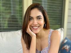 ritu varma pics: அழகிய சிரிப்பில் மனதை கவரும் ரிதுவின் லேட்டஸ்ட் கிளிக்ஸ்..!