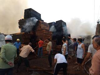 Fire Nagpur : नागपूरात दोन सॉ मिलला आग, लाखोंचे साहित्य खाक