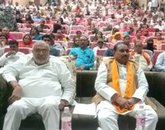 Jalaun News: 'गरीब कल्याण सम्मेलन' से जुड़े जालौन के लाभार्थी, कहा- केंद्र की योजनाओं का लाभ मिला