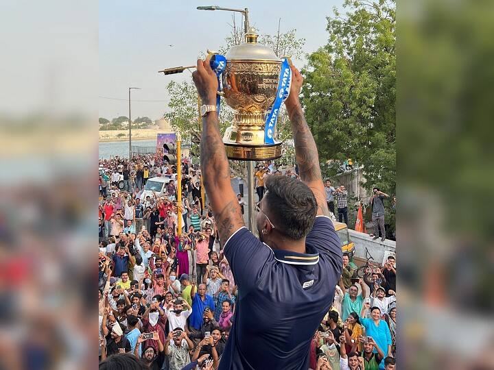 Gujarat Titans victory parade on open top bus at Ahmedabad