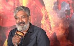 Brahmastra Team Vizag Tour : వైజాగ్ లో సందడి చేసిన రణ్ బీర్ కపూర్, రాజమౌళి | ABP Desam