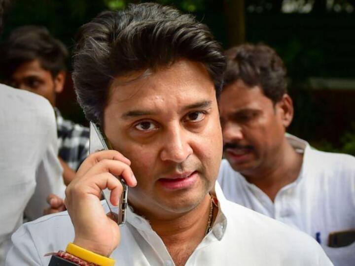 Madhya Pradesh Union Minister Jyotiraditya Scindia flag off Jabalpur-Bhopal-Gwalior flight at Dumna airport ANN Jabalpur News: ज्योतिरादित्य सिंधिया आज जबलपुर-भोपाल-ग्वालियर फ्लाइट को दिखाएंगे हरी झंडी, जानिए शेड्यूल और किराया