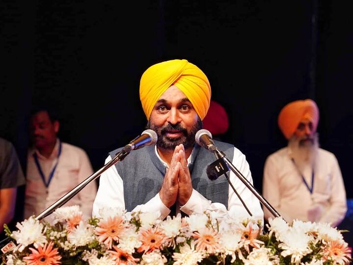 Punjab government restored the security of many VIPs Punjab VIP Security: पंजाब सरकार ने कई VIP की सुरक्षा की बहाल, सिद्धू मूसेवाला की हत्या के बाद हुई थी चौतरफा आलोचना