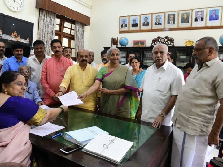 Karnataka: Nirmala Sitharaman files nomination papers for Rajya Sabha seat, elections will be held on four seats Karnataka: निर्मला सीतारमण ने राज्यसभा सीट के लिए दाखिल किया नामांकन पत्र, चार सीटों पर होगा चुनाव