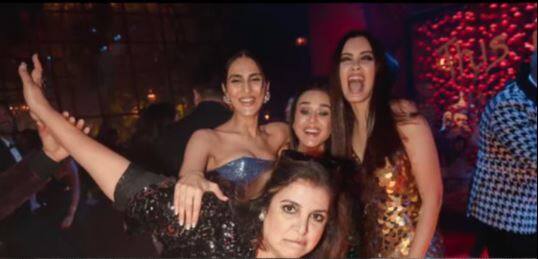 इस ग्रुप फोटो में फराह बाॅलीवुड एक्ट्रेस प्रीति जिंटा, वाणी कपूर और डायना पेंटी के साथ मस्ती करती नजर आ रही हैं.