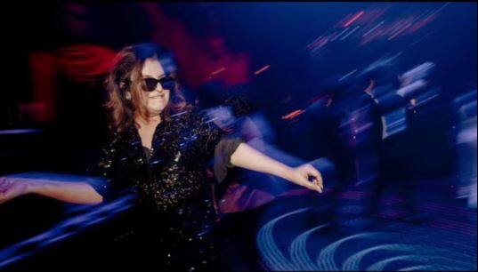 वहीं, फराह के इस मस्ताने भरे पोस्ट पर उनके चाहने वालों के अब भर भर के कमेंट आ रहे हैं.