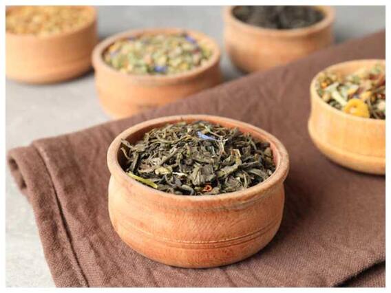 Joint Pain: आयुर्वेदिक जड़ी बूटियों से जोड़ों के दर्द को इन नेचुरल तरीकों से करें खत्म