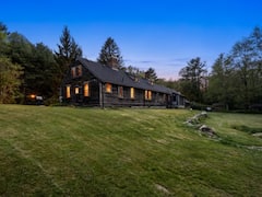 Haunted House Sold: फिल्म 'The Conjuring’ का भूतिया घर 11 करोड़ में बिका, प्रेत आत्माओं का होता है बसेरा!