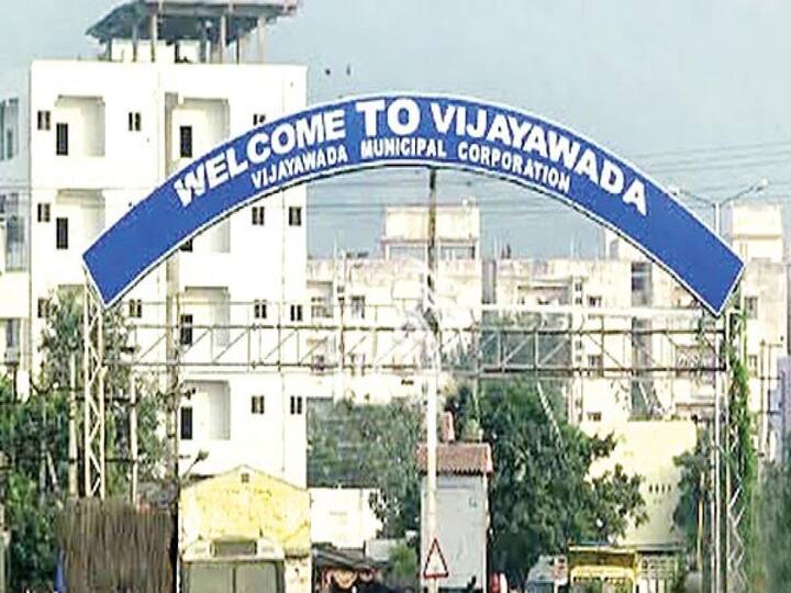 Vijayawada municipal corporators north India tour controversy opposition parties criticizes Vijayawada News : బెజవాడ కార్పొరేటర్ల విజ్ఞాన యాత్ర వివాదాస్పదం, ప్రజాధనం దుర్వినియోగం చేస్తున్నారని ప్రతిపక్షాల ఆగ్రహం