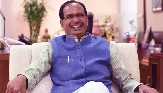 Shivraj Singh Chouhan Unknown Fatcs: फिलॉसफी में गोल्ड मेडल हैं एमपी के सीएम, 11वीं में ही ये चुनाव लड़कर बन गए थे अध्यक्ष