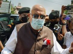 Jammu Kashmir News: ईडी ने फारूक अब्दुल्ला से करीब साढ़े तीन घंटे की पूछताछ, मनी लॉन्ड्रिंग से जुड़ा है मामला