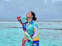 Avneet Kaur Pics: थाई-हाय स्लिट ड्रेसमध्ये अवनीतचा क्लासी अंदाज!