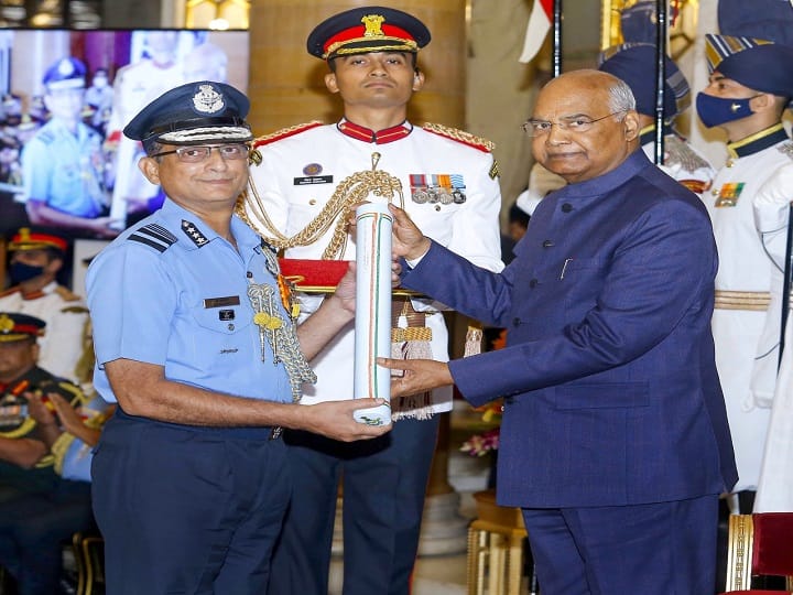 IN PICS: President Kovind Presents Gallantry Awards At Defence ...