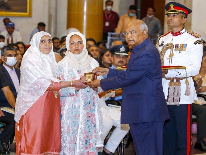 In Pics President Kovind Presents Gallantry Awards At Defence