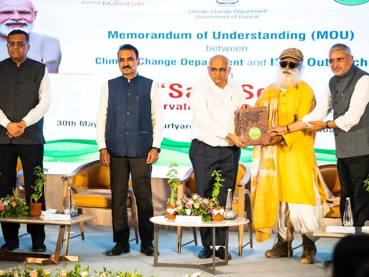 Gujarat Becomes First Indian State To Sign MoU With Sadhguru's Isha Outreach To Save Soil Gujarat Becomes First Indian State To Sign MoU With Sadhguru's Isha Outreach To Save Soil