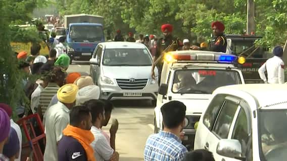 Sidhu Moosewala Funeral: Fans raise slogans against slogans against Punjab government | ABP News