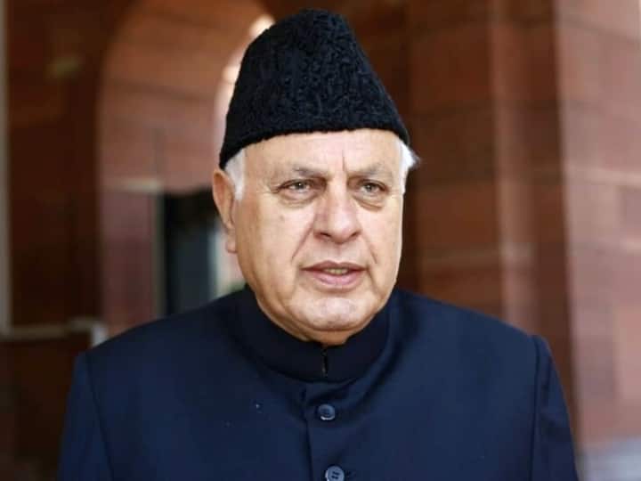 Farooq Abdullah withdraws his name from opposition's presidential candidate, know the reason given Presidential Election 2022: शरद पवारांनंतर आता फारुख अब्दुल्लांचीही माघार, जाणून घ्या काय आहे कारण