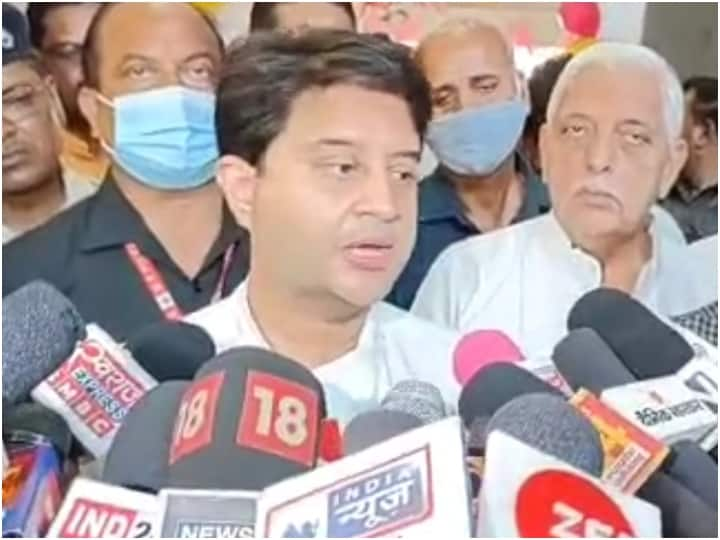 MP News Jyotiraditya Scindia says I will talk only about future not past ANN Jabalpur News: कांग्रेस के हाल पर बोले ज्योतिरादित्य सिंधिया, अब अपने अतीत पर नहीं भविष्य पर बात करुंगा, मोदी सरकार के 8 साल पर कही यह बात