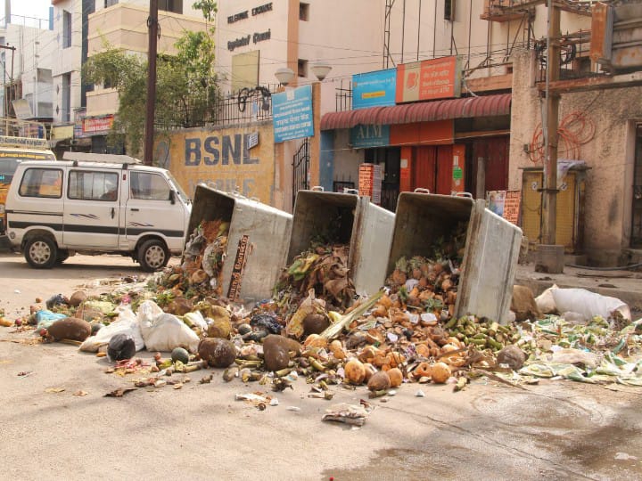 Madurai : தூய்மை பணியாளர்கள் போராட்டம்! தெருவெல்லாம் டன் கணக்கில் குப்பை! மாறிப்போன மதுரை!