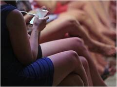 Noida Crime News: नोएडा में देह व्यापार करने वाले गिरोह का पर्दाफाश, दो गिरफ्तार, हजारों रुपये समते मोबाइल, कार बरामद