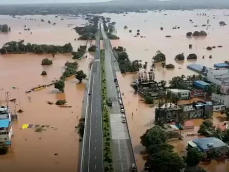 Maharashtra Kolhapur weather Update Rain flood sword hanging over Kolhapur district this year too Kolhapur Rain Update :  कोल्हापूर जिल्ह्यावर यंदाही महापुराची टांगती तलवार, सरासरीच्या तुलनेत 106 टक्क्यांपेक्षा अधिक पावसाचा अंदाज