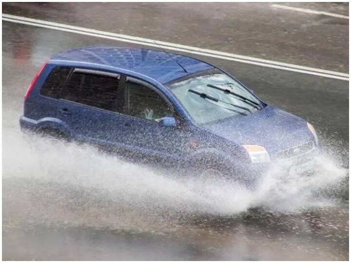 car care tip to drive in water logged roads in monsoon follow these special tips पानी से भरी सड़कों पर भी नहीं खराब होगा कार का इंजन, मानसून में अपनाएं ये खास टिप्स 