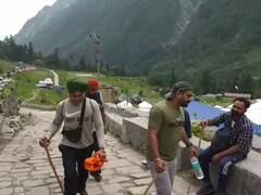 Valley of Flowers: पर्यटकों के लिए खोली गई विश्व धरोहर फूलों की घाटी, पहले दिन इतने देसी विदेशी पर्यटकों ने किया दीदार