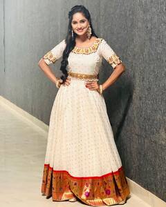 Tejaswini Gowda Photos:  రాజహంసలా ఉన్న కోయిలమ్మ