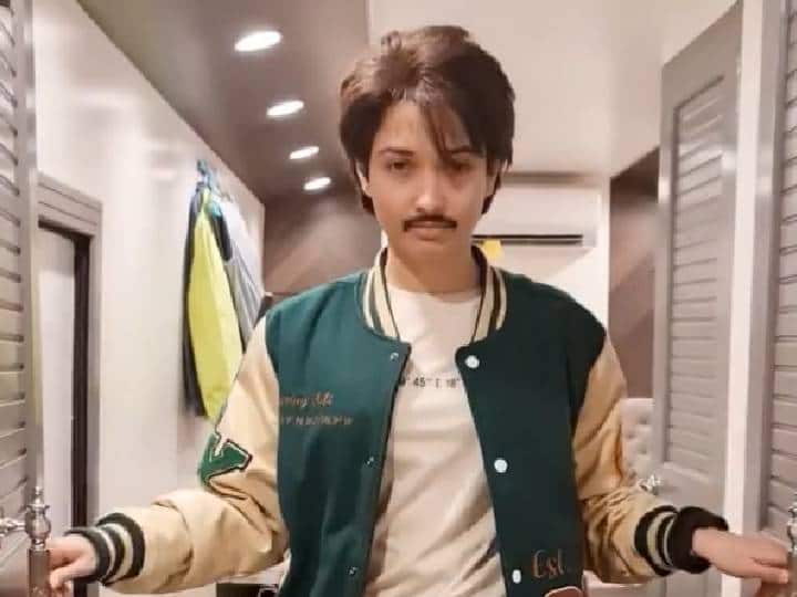 actress tamannah shared her stunning glamour video and her transformation into boy in instagram Tamannaah : ஆணாக மாறிய தமன்னா.. அதிர்ச்சியில் உறைந்த ரசிகர்கள்.. இந்த டிட் பிட்ஸ் பாருங்க..