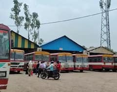 UP News: यात्रियों की जान जोखिम में डाल धड़ल्ले से चल रही हैं रोडवेज की खस्ताहाल बसें, कभी भी हो सकता है हादसा