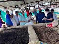 Chhattisgarh के गौठान को देखने के लिए पहली बार विदेश से आए लोग, की पूरे इकोसिस्टम तारीफ