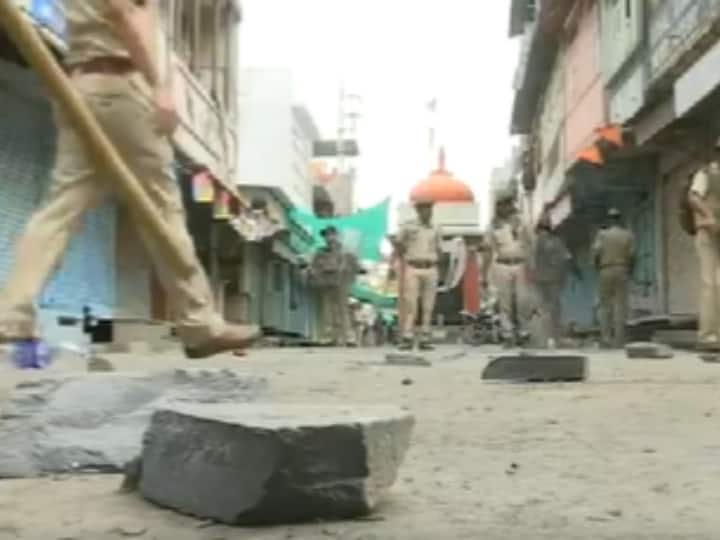 Chittorgarh Stone pelting on police in Chittorgarh situation tense after killing of son of former BJP councilor ANN Chittorgarh News: चित्तौड़गढ़ में पुलिस पर पथराव, BJP के पूर्व पार्षद के बेटे की हत्या के बाद स्थिति तनावपूर्ण