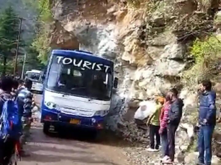 Chardham Yatra vehicle movement ban in Night on Gangotri and Yamunotri highways Chardham Yatra: वाहन दुर्घटनाओं को लेकर प्रशासन हुआ सख्त, गंगोत्री और यमुनोत्री हाईवे पर रात के वक्त आवाजाही पर लगाई रोक