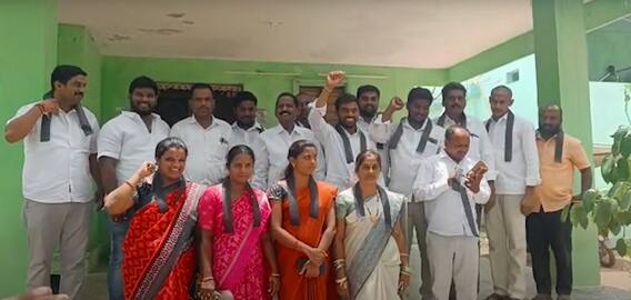 Sarpanch Protest in KCR Constituency: అప్పులు తీసుకొచ్చి పనులు చేసినా బిల్లుల్లేవని అసంతృప్తి