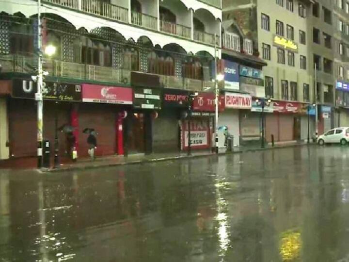 Jammu-Kashmir Weather Forecast Today 01 June IMD Rains Alerts in Srinagar Gulamrg Pahalgam Jammu Katra News Jammu-Kashmir Weather Forecast: कश्मीर घाटी में आज भी बारिश का सिलसिला रहेगा जारी, जानें- जम्मू में कैसा रहेगा मौसम