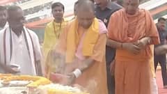 Shree Ram Mandir Ayodhya : CM Yogi ने की हनुमानगढ़ी की पूजा