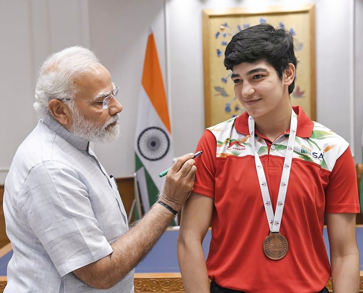 WATCH: PM Modi Interacts With Women Boxers Nikhat Zareen, Manisha Moun, Parveen Hooda