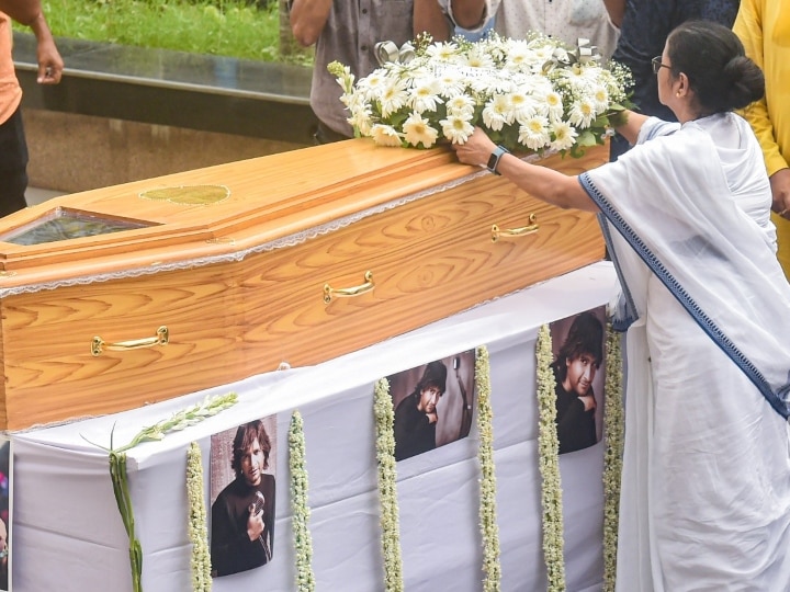 Singer KK Passes Away: सुरों के जादूगर KK का कल होगा अंतिम संस्कार, मुंबई लाया गया पार्थिव शरीर