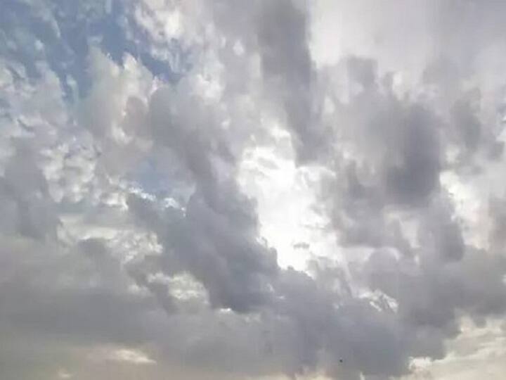 UP Weather Forecast Today 01 June Heat increases in Lucknow Varanasi Prayagraj Kanpur Gorakhpur Ayodhya Meerut Agra News UP Weather Forecast: यूपी में चढ़ने लगा पारा, जानें- कहां उमस भरी गर्मी करेगी परेशान और कहां छाए रहेंगे बादल