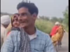 Viral Video: पति ने बीवी को लेकर बाइक पर लिखवाया कुछ ऐसा, जिसे जान छूट जाएगी आपकी हंसी