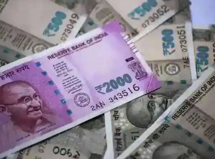 ਤੁਹਾਨੂੰ ਆਪਣੇ ਆਧਾਰ ਕਾਰਡ ਦੇ ਵੇਰਵੇ ਭਰਨੇ ਹੋਣਗੇ। ਜਾਣਕਾਰੀ ਦੇਣ ਤੋਂ ਬਾਅਦ, ਤੁਹਾਡੇ ਆਧਾਰ ਕਾਰਡ ਨਾਲ ਲਿੰਕ ਕੀਤੇ ਮੋਬਾਈਲ ਨੰਬਰ 'ਤੇ OTP ਆਵੇਗਾ। OTP ਦਾਖਲ ਕਰੋ, ਅਤੇ ਫਿਰ ਇੱਥੇ ਆਪਣੇ ਸਾਰੇ ਬੈਂਕ ਖਾਤੇ ਦੇ ਵੇਰਵੇ ਭਰੋ। ਬੈਂਕ ਤੁਹਾਡੇ ਖਾਤੇ ਦੀ ਜਾਣਕਾਰੀ ਦੀ ਪੁਸ਼ਟੀ ਕਰੇਗਾ, ਜਿਸ ਤੋਂ ਬਾਅਦ ਇਹ ਖਾਤਾ ਕਿਰਿਆਸ਼ੀਲ ਹੋ ਜਾਵੇਗਾ।