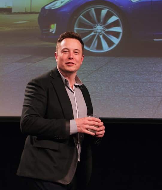 Tesla CEO Elon Musk threatens employees to come to office or quit Tesla चे सीईओ Elon Musk यांची कर्मचाऱ्यांना धमकी, ऑफिस या किंवा नोकरी सोडा