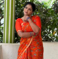 Actress reshma pasupuleti: அழகோ...அழகு...நடிகை ரேஷ்மாவின் லேட்டஸ்ட் க்ளிக்