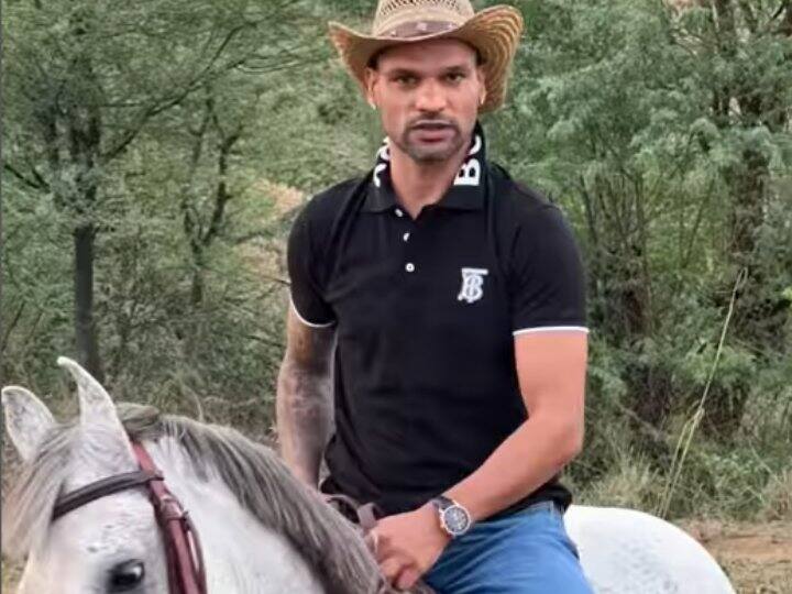 shikhar dhawan horse riding video goes viral on social media ind vs sa VIDEO: घुड़सवारी करते दिखे टीम इंडिया के बल्लेबाज शिखर धवन, देखें फैंस ने कैसे किया रिएक्ट