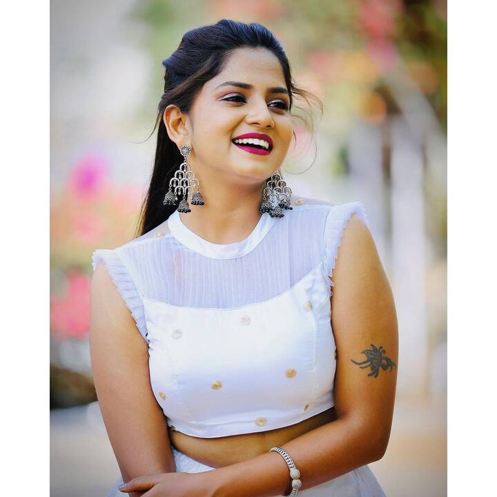 గుప్పెడంత మనసు వసుధార (రక్షా గౌడ) (Image Credit: Raksha Gowda/Instagram)